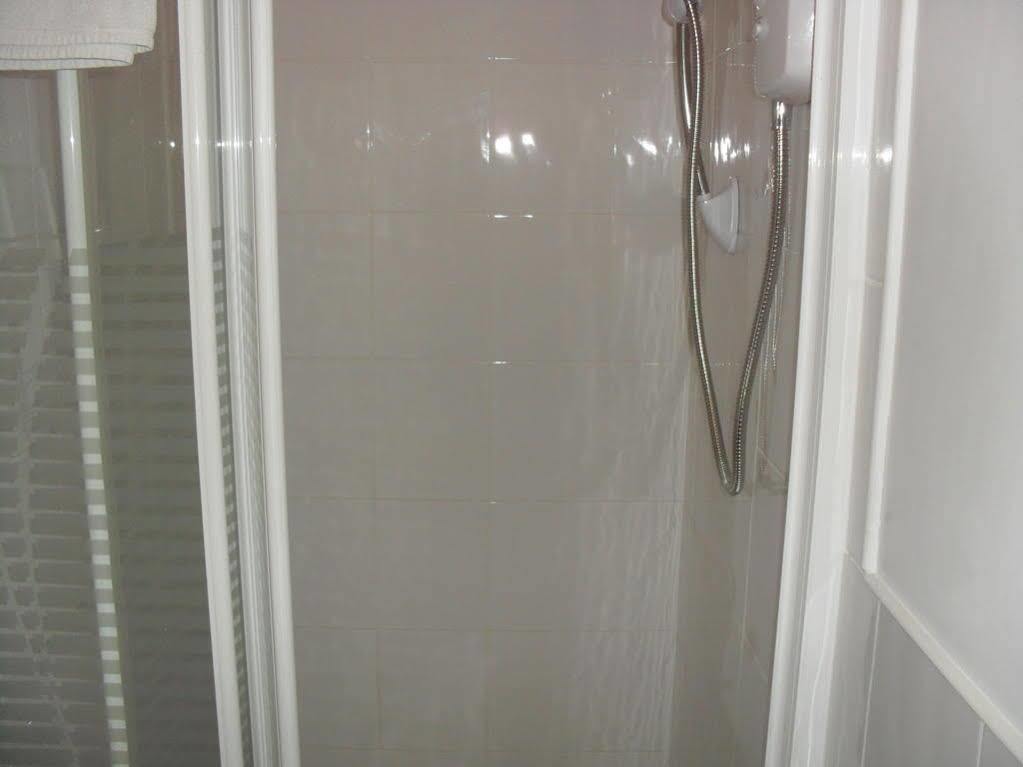 Causeway Bay Guesthouse Portrush Exteriér fotografie